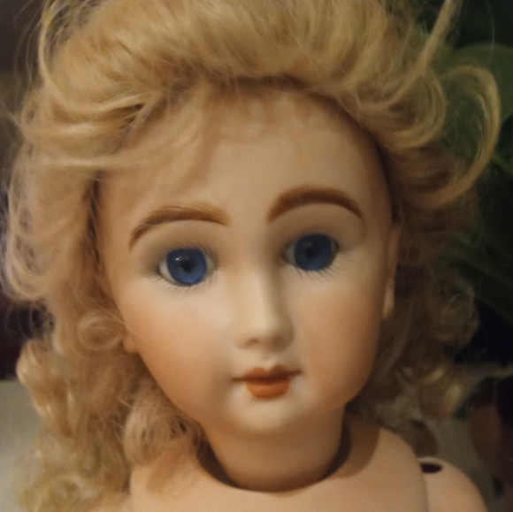 Vintage Artist  Reproduction All Porcelain Jointed Doll - Picture 3 of 16